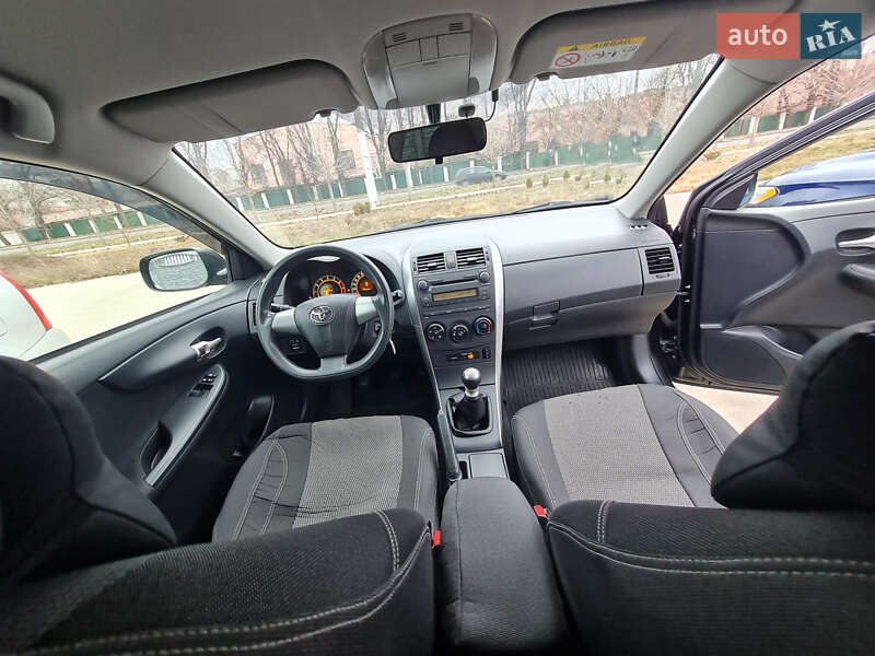Седан Toyota Corolla 2013 в Одесі