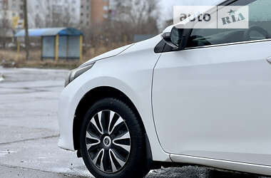 Седан Toyota Corolla 2014 в 