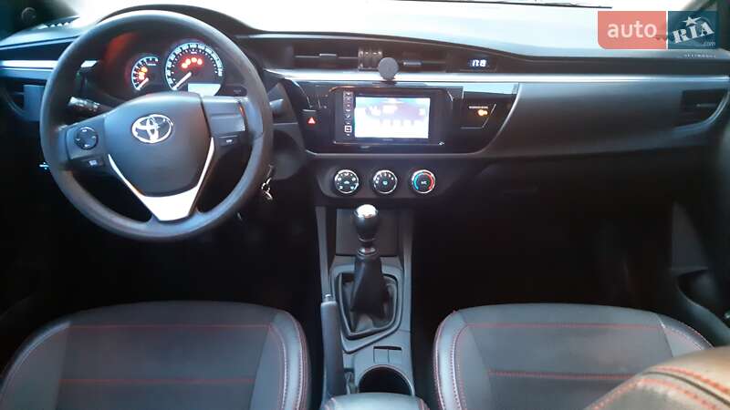 Седан Toyota Corolla 2013 в Запорожье
