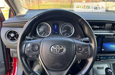 Седан Toyota Corolla 2017 в Теребовле