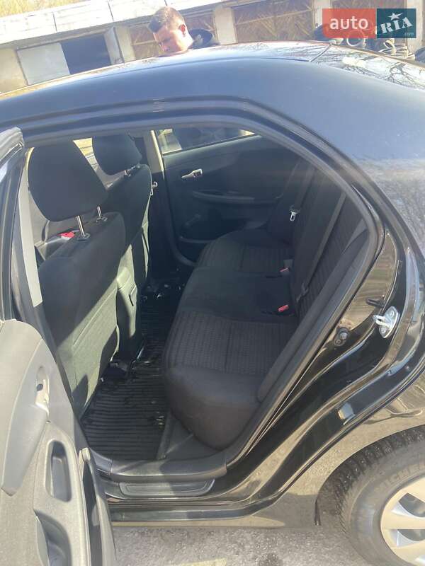 Седан Toyota Corolla 2012 в Борщеві фото 5 Седан Toyota Corolla 2012 в Борщеві