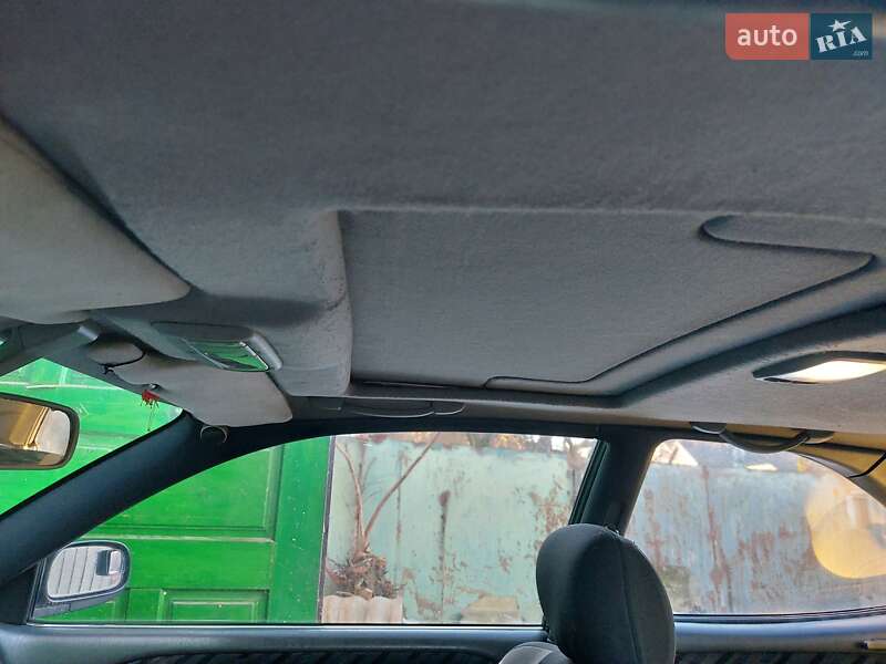 Хетчбек Toyota Corolla 1996 в Чернівцях