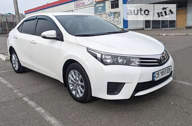 Седан Toyota Corolla 2016 в Чернигове