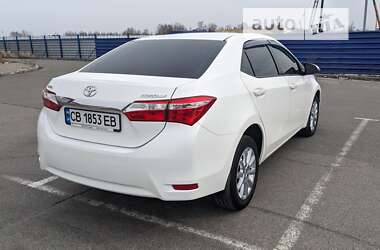 Седан Toyota Corolla 2016 в Чернигове