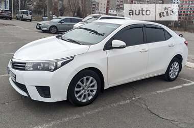 Седан Toyota Corolla 2016 в Чернигове