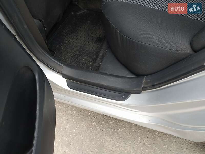 Седан Toyota Corolla 2008 в Харкові