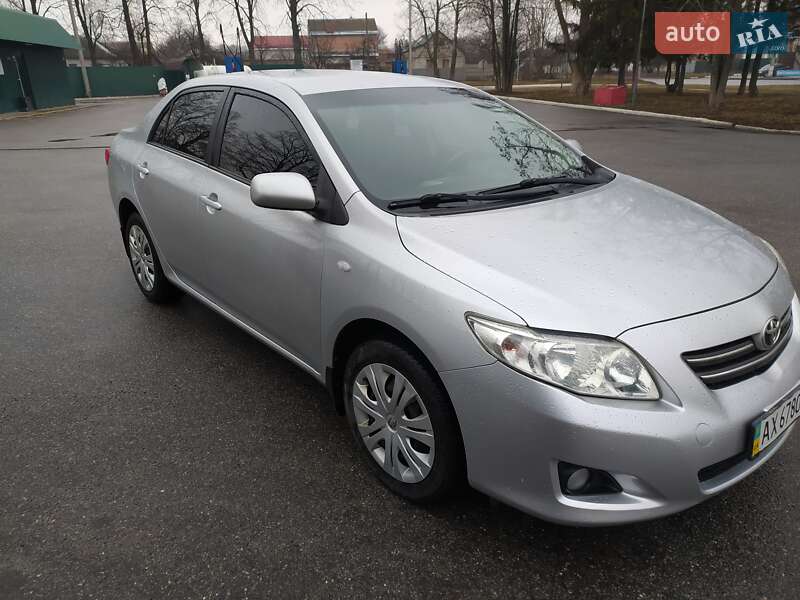 Седан Toyota Corolla 2008 в Харкові