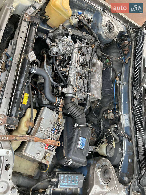 Седан Toyota Corolla 1988 в Первомайске