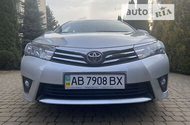 Седан Toyota Corolla 2013 в Виннице