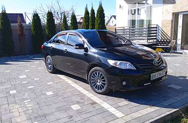 Седан Toyota Corolla 2010 в Ужгороді