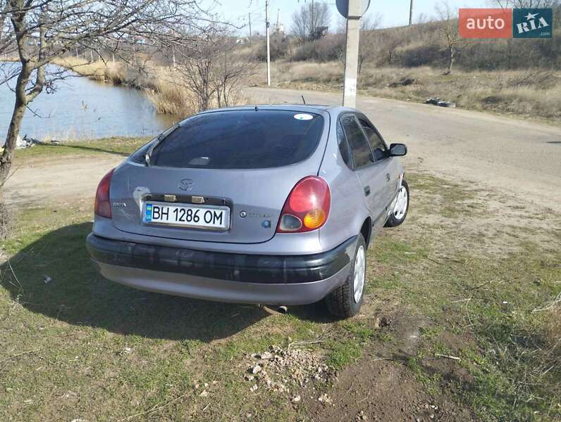 Хэтчбек Toyota Corolla 1998 в Одессе