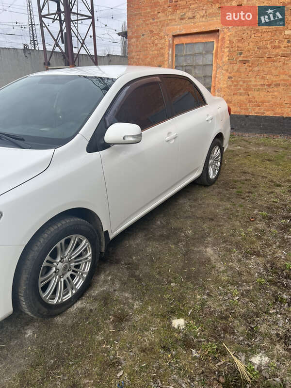 Седан Toyota Corolla 2011 в Мерефа