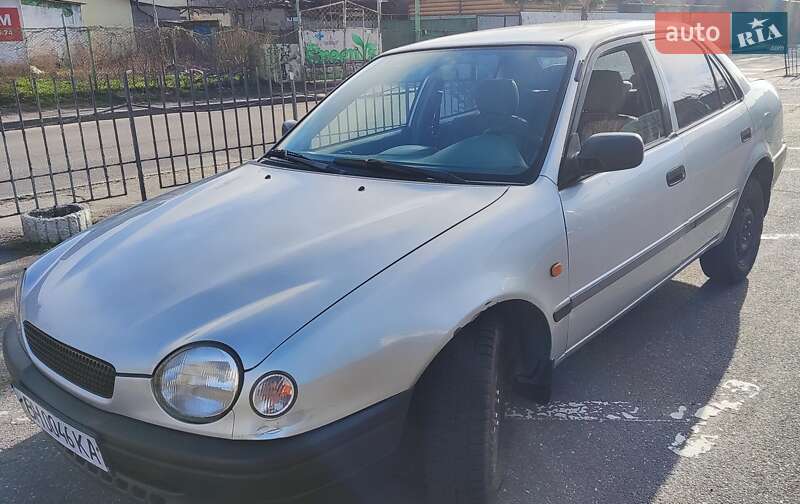 Седан Toyota Corolla 1999 в Одесі
