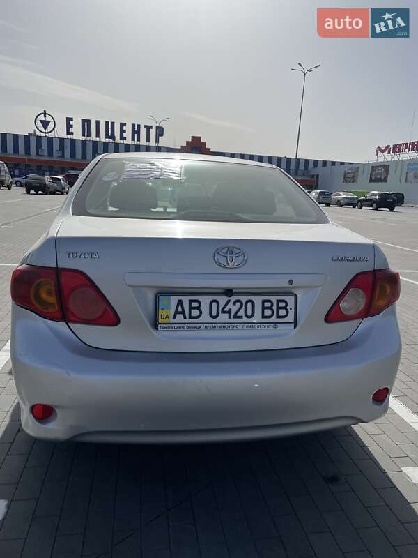 Седан Toyota Corolla 2008 в Виннице