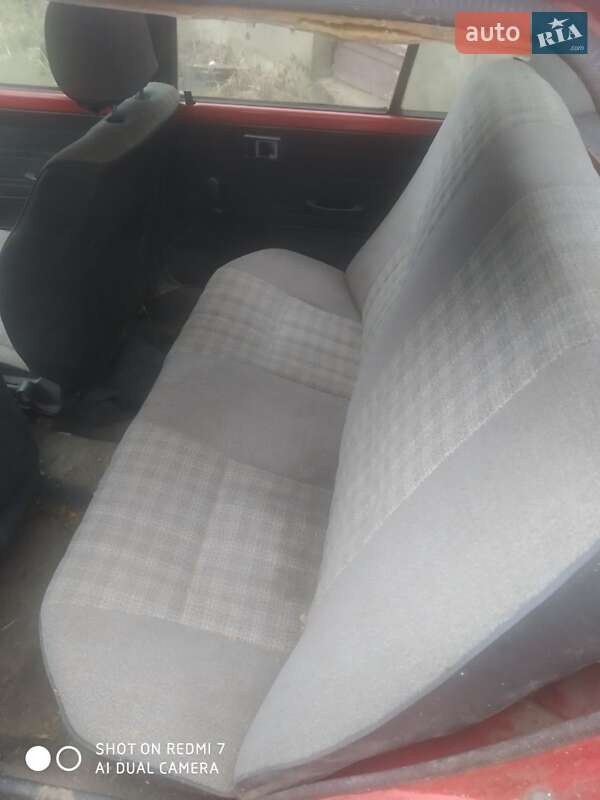 Седан Toyota Corolla 1986 в Луцьку