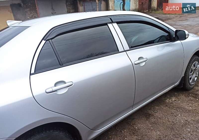 Седан Toyota Corolla 2010 в Краматорську