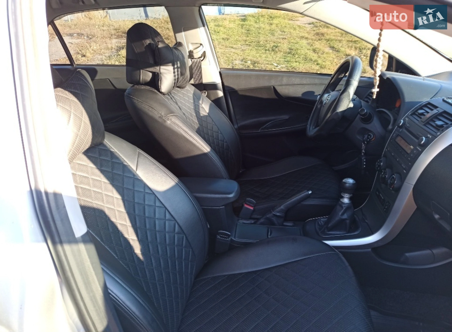 2010 Toyota Corolla - мініатюра 10
