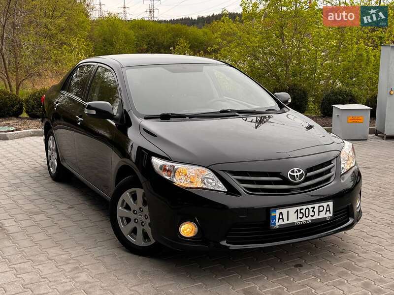 Седан Toyota Corolla 2011 в Києві