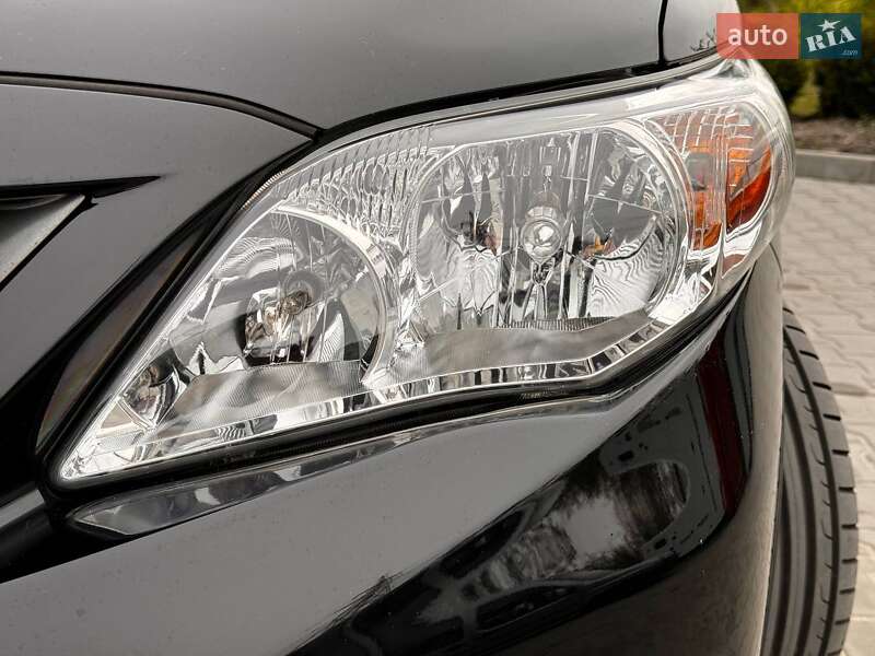 Седан Toyota Corolla 2011 в Києві