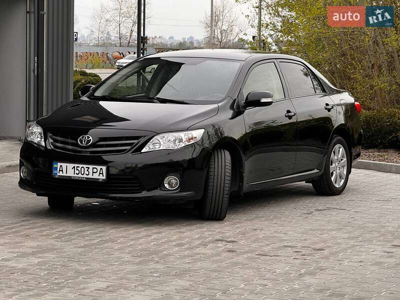 Седан Toyota Corolla 2011 в Києві