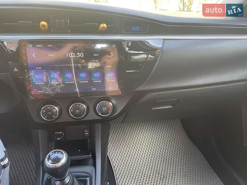 Седан Toyota Corolla 2014 в Полтаве фото 5 Седан Toyota Corolla 2014 в Полтаве