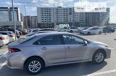 Седан Toyota Corolla 2019 в Львове
