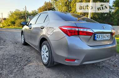 Седан Toyota Corolla 2013 в Харкові