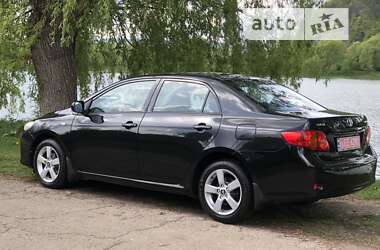 Седан Toyota Corolla 2009 в Ивано-Франковске