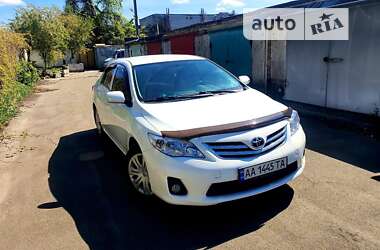 Седан Toyota Corolla 2011 в Києві