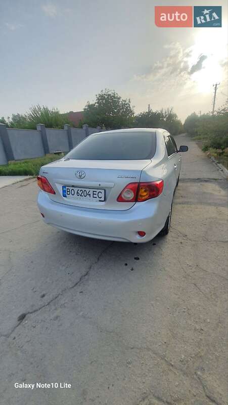 Седан Toyota Corolla 2008 в Херсоне