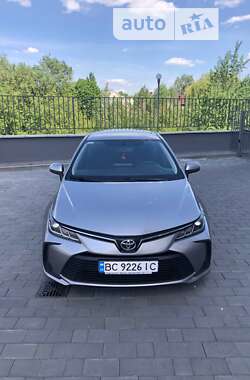 Седан Toyota Corolla 2019 в Луцьку