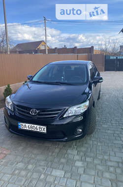 Седан Toyota Corolla 2010 в Петрове