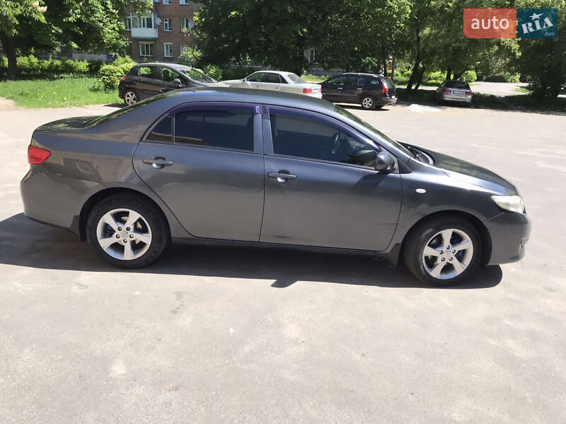 Седан Toyota Corolla 2008 в Хмельницком