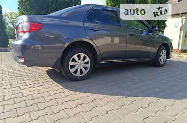 Седан Toyota Corolla 2010 в Києві