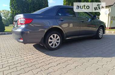 Седан Toyota Corolla 2010 в Києві