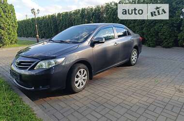 Седан Toyota Corolla 2010 в Києві