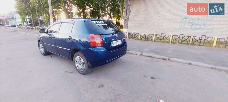 Хэтчбек Toyota Corolla 2006 в Подольске