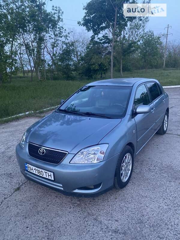 Хэтчбек Toyota Corolla 2003 в Одессе