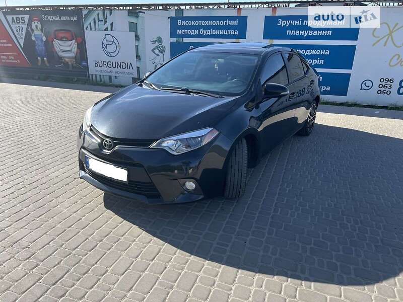 Седан Toyota Corolla 2014 в Ирпене