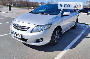 Седан Toyota Corolla 2008 в Києві