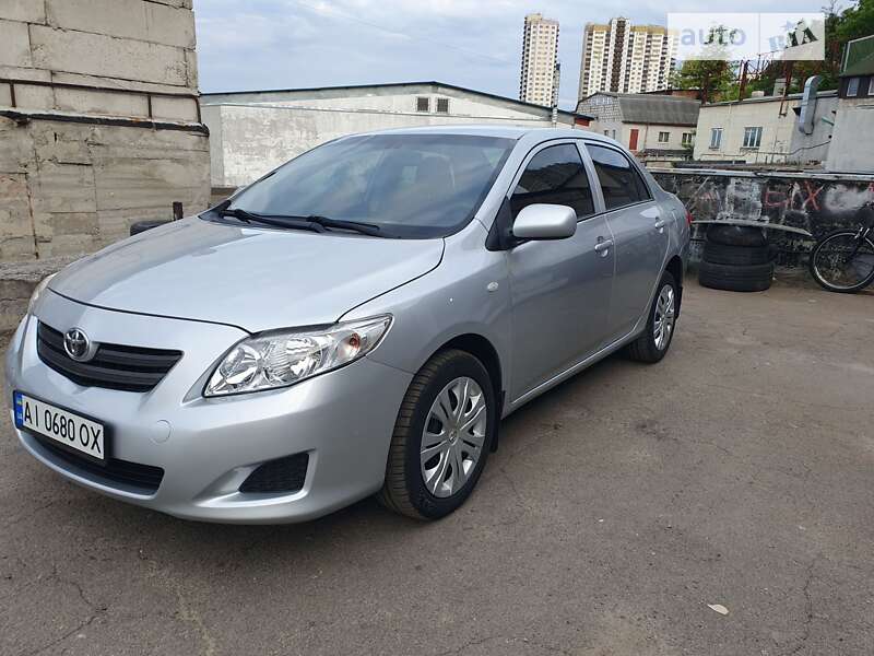 Седан Toyota Corolla 2007 в Киеве