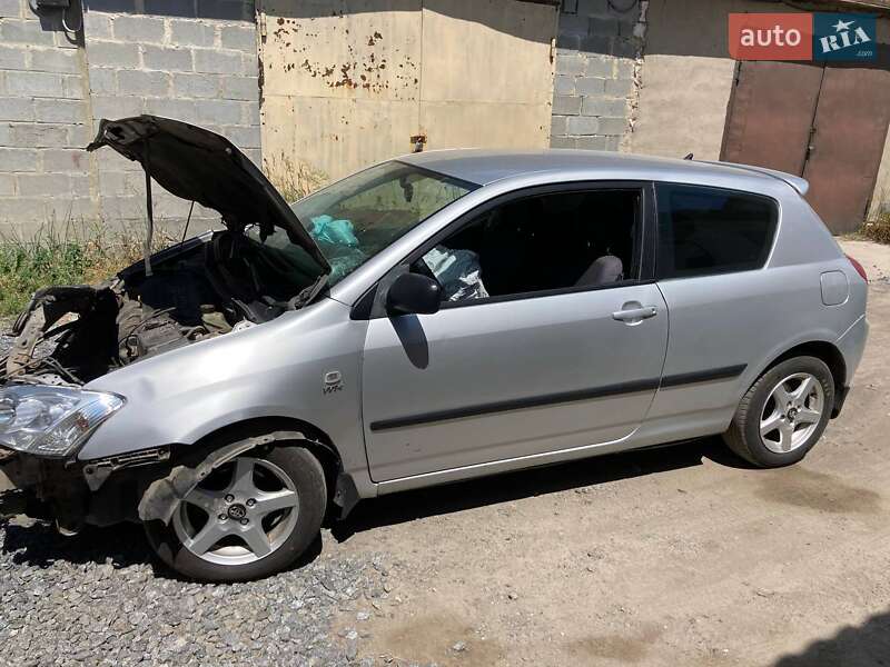 Toyota Corolla 2004
