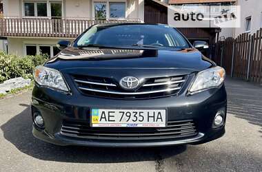 Седан Toyota Corolla 2011 в Дніпрі