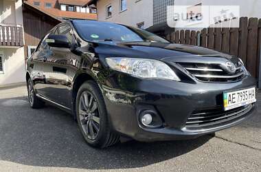 Седан Toyota Corolla 2011 в Дніпрі