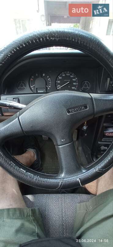 Седан Toyota Corolla 1990 в Дніпрі