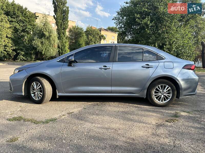 Седан Toyota Corolla 2021 в Кривом Роге