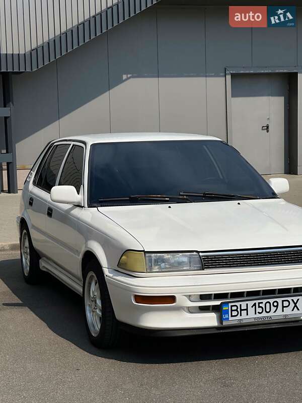 Хэтчбек Toyota Corolla 1987 в Киеве