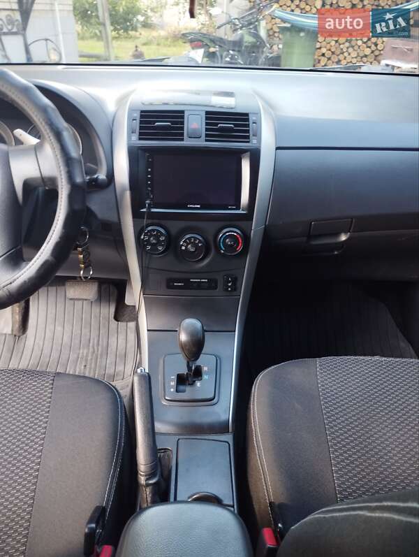 Седан Toyota Corolla 2008 в Остер