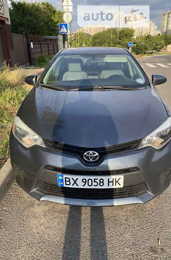 Седан Toyota Corolla 2015 в Києві