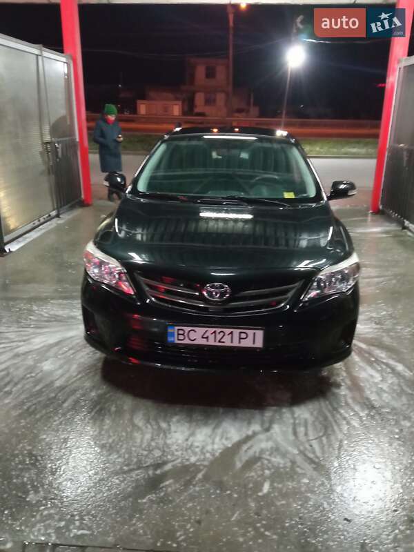 Седан Toyota Corolla 2012 в Львове фото 3 Седан Toyota Corolla 2012 в Львове
